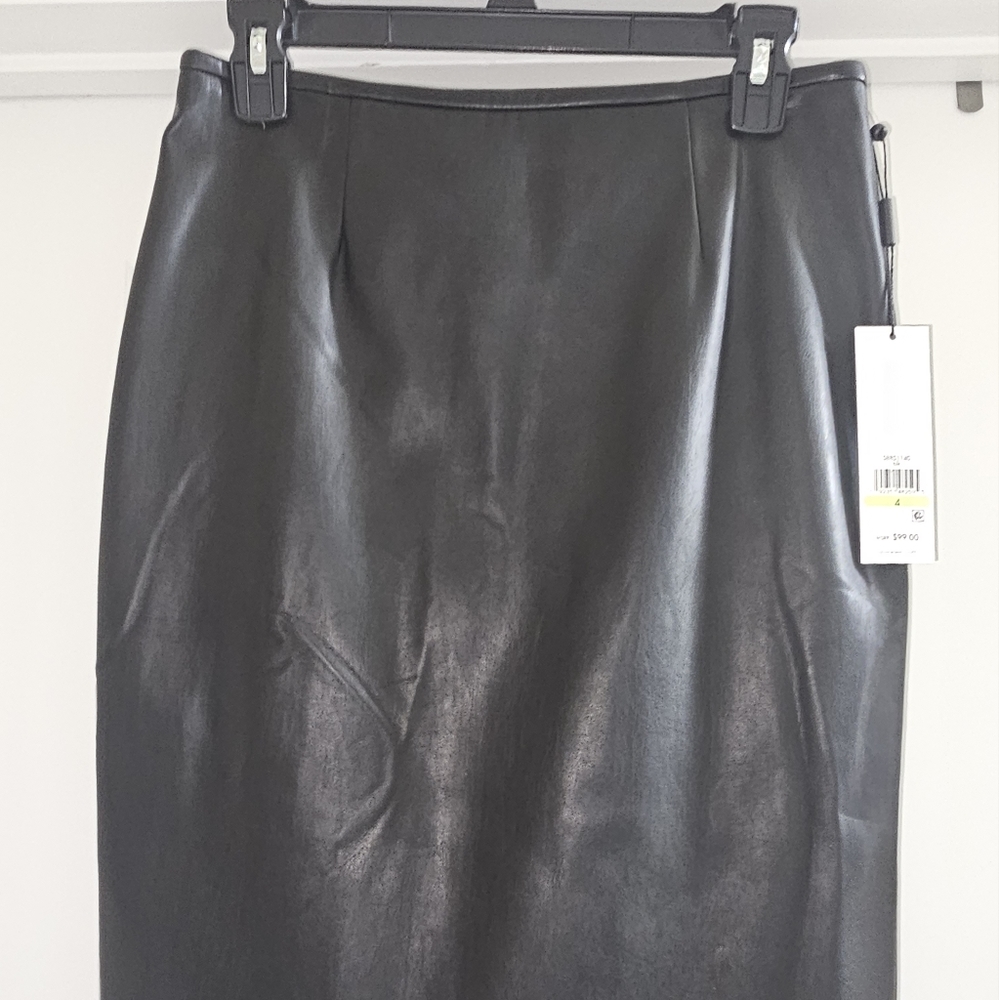 ❤️NWT WOMEN CALVIN KLEIN FAUX LEATHER PENCIL SKIRT SIZE 4❤️